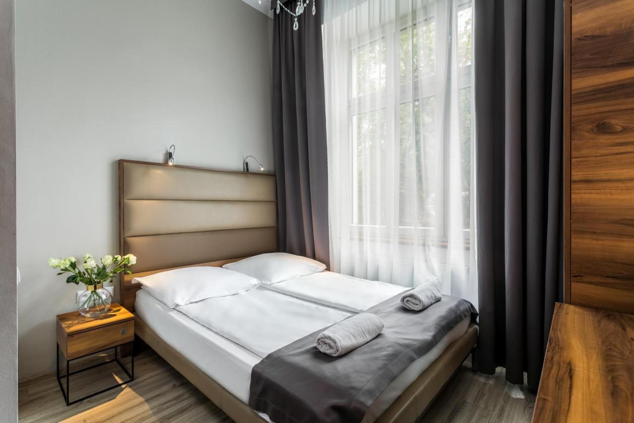 G12 Aparthotel Красков Екстериор снимка